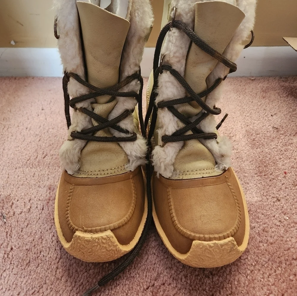 VINTAGE Sorel Nanook Boots Size 8